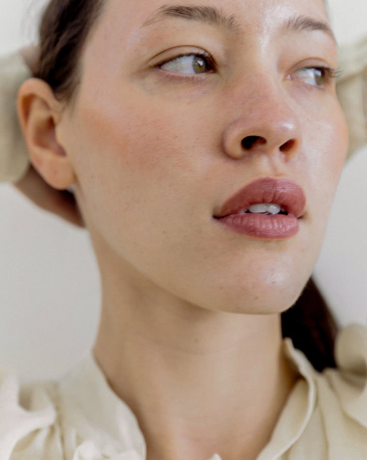 Nurture your skin barrier while delivering visible results, without irritation.